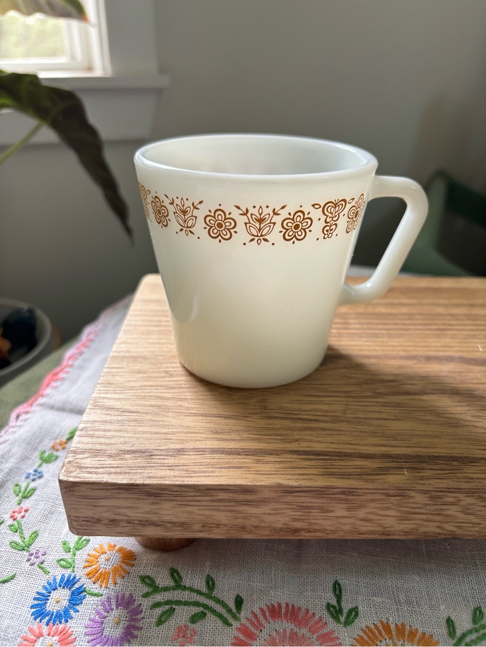 Pyrex Cream Mug with Brown Floral Band Butterfly gold